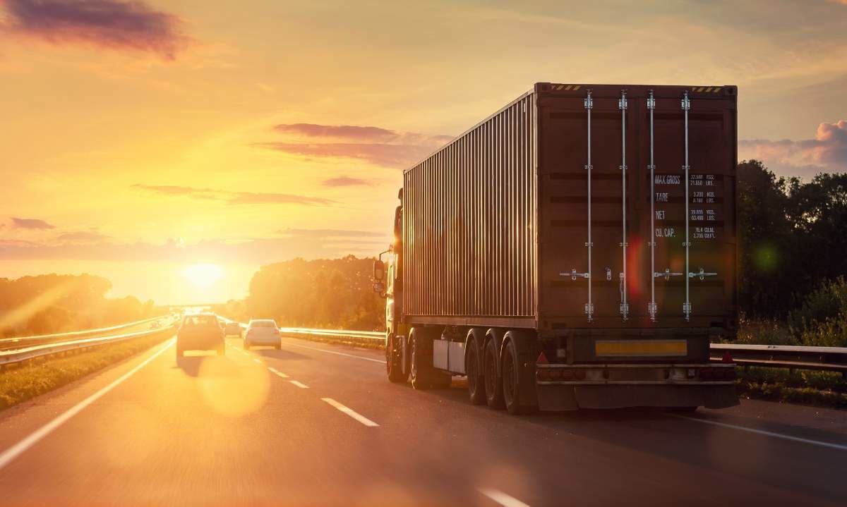 Videotelemática y monitoreo de flotas: control total sobre tus operaciones de transporte